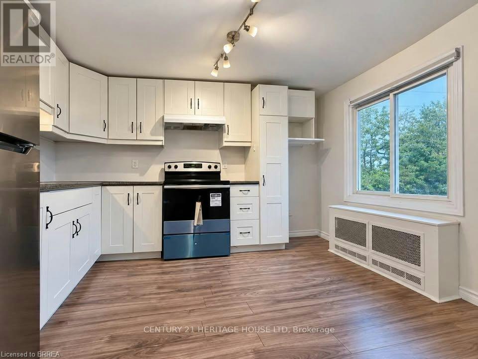 3-70 Grandview Street, Brantford, ON, N3R 6X2 - 2