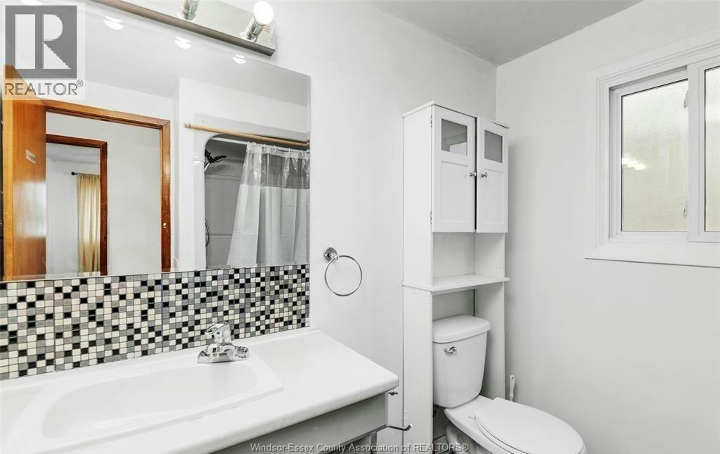 UPPER-9597 Avery Lane, Windsor, ON, N8R 2C1 - 14