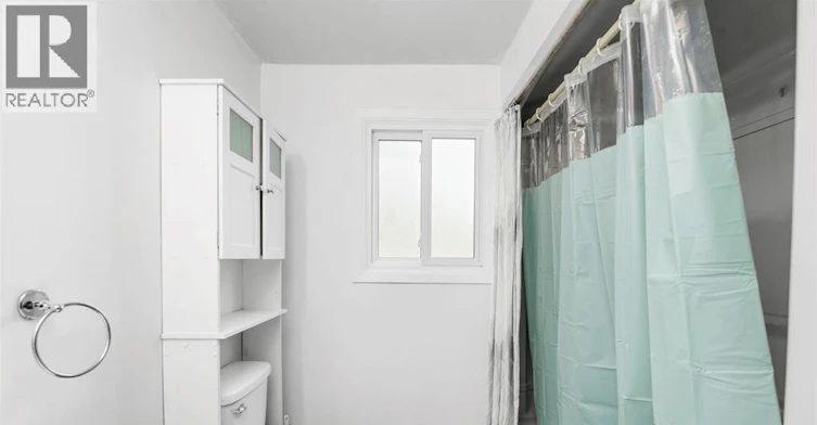 UPPER-9597 Avery Lane, Windsor, ON, N8R 2C1 - 15