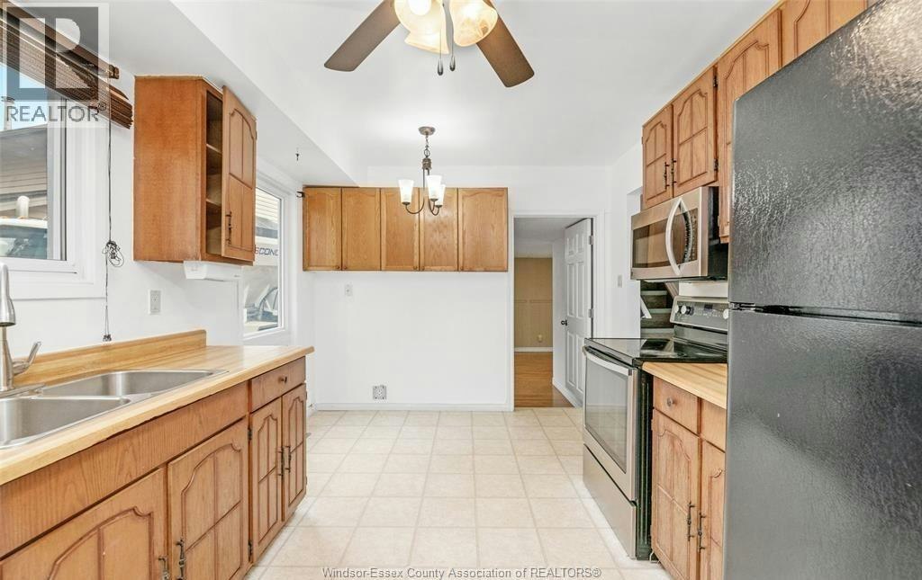 UPPER-9597 Avery Lane, Windsor, ON, N8R 2C1 - 9