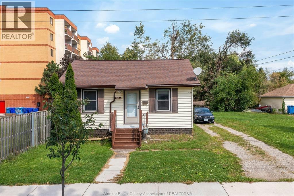 2454 Jos St. Louis Avenue, Windsor, ON, N8T 2M5
