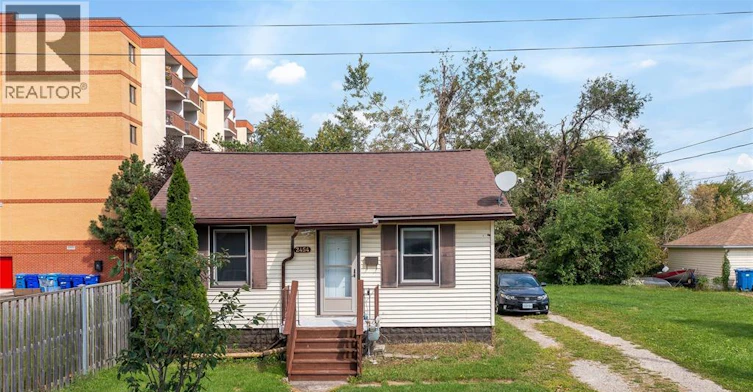 2454 Jos St. Louis Avenue, Windsor, ON, N8T 2M5