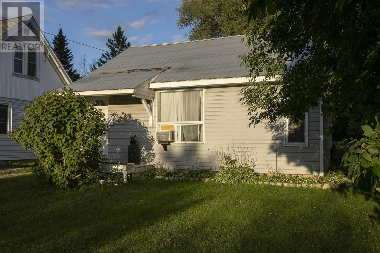 666 Shafer Avenue, Sault Ste. Marie, ON, P6C 3S1