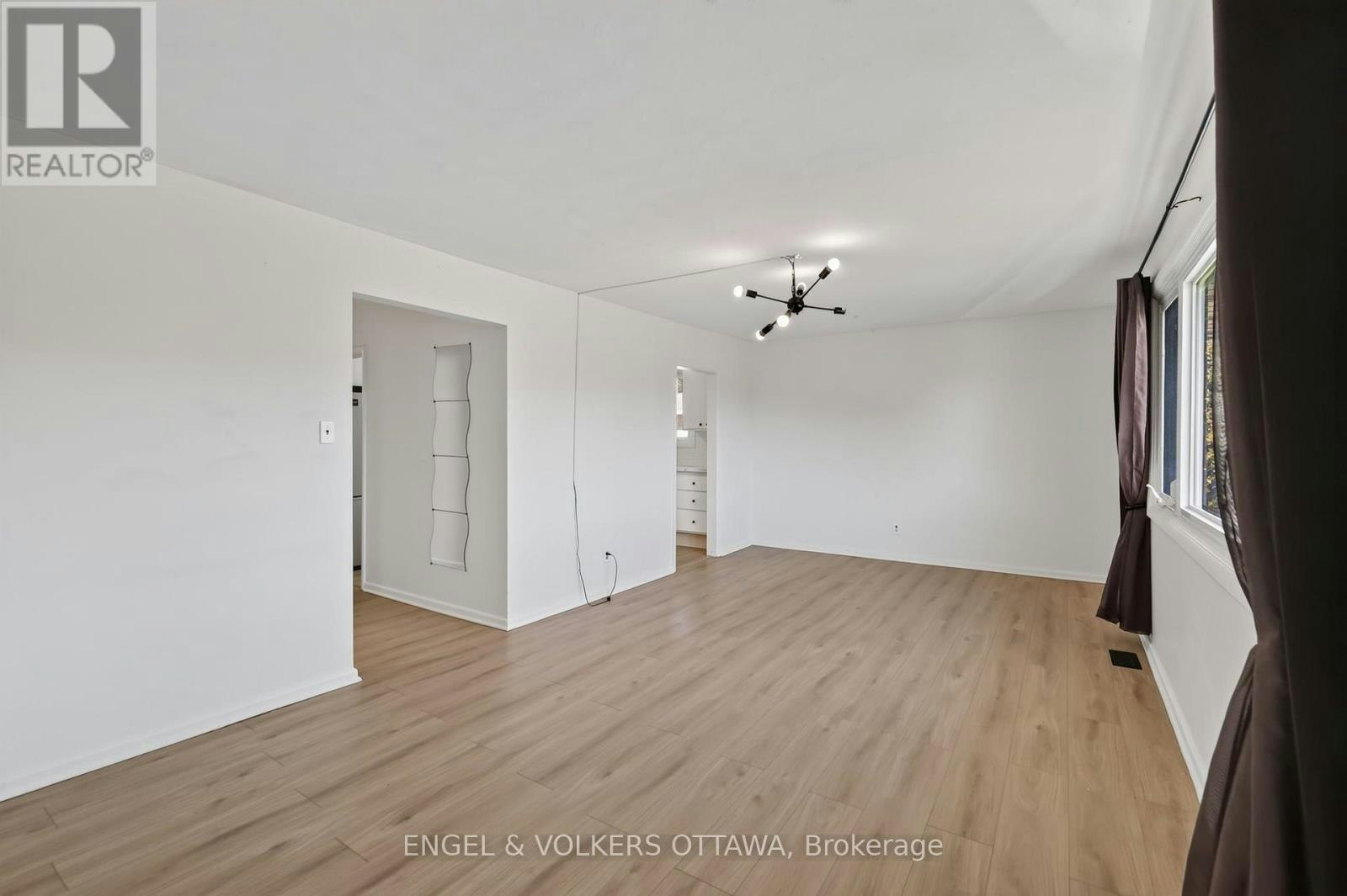 B-1132 Clyde Avenue, Ottawa, ON, K2C 1Y2 - 8