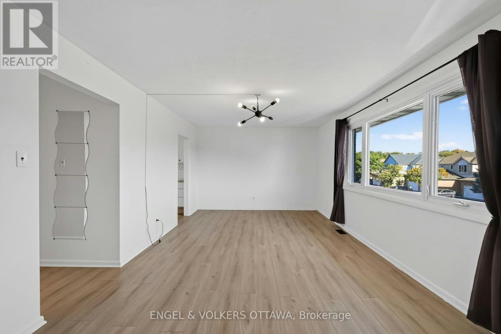 B-1132 Clyde Avenue, Ottawa, ON, K2C 1Y2 - 7