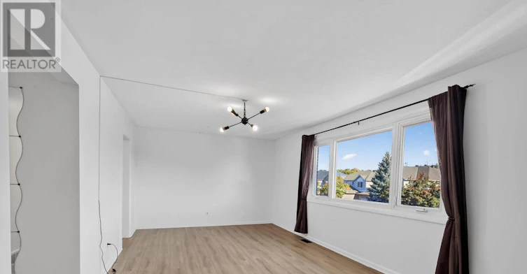 B-1132 Clyde Avenue, Ottawa, ON, K2C 1Y2
