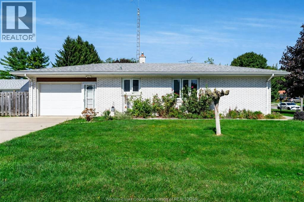 85 Lutsch Avenue, Leamington, ON, N8H 2N5