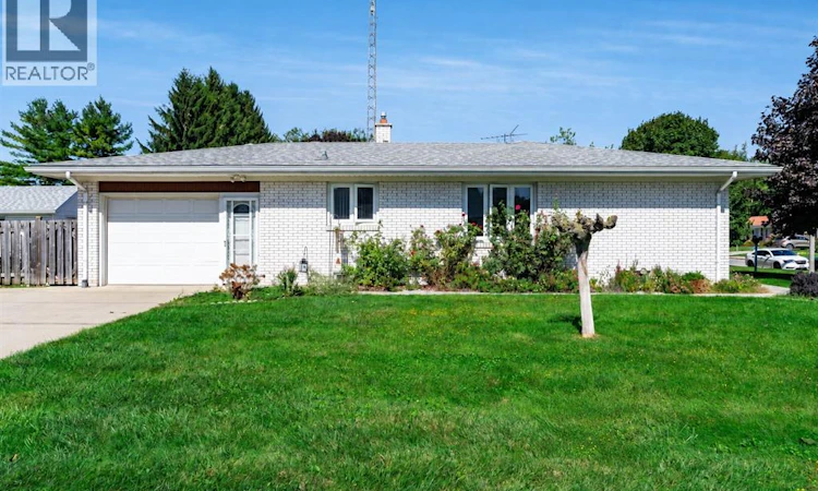85 Lutsch Avenue