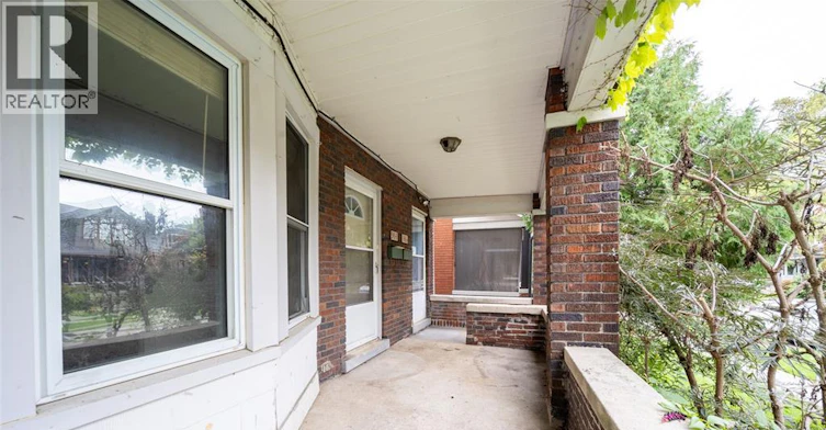 986 Windermere, Windsor, ON, N8Y 3E4 - 4