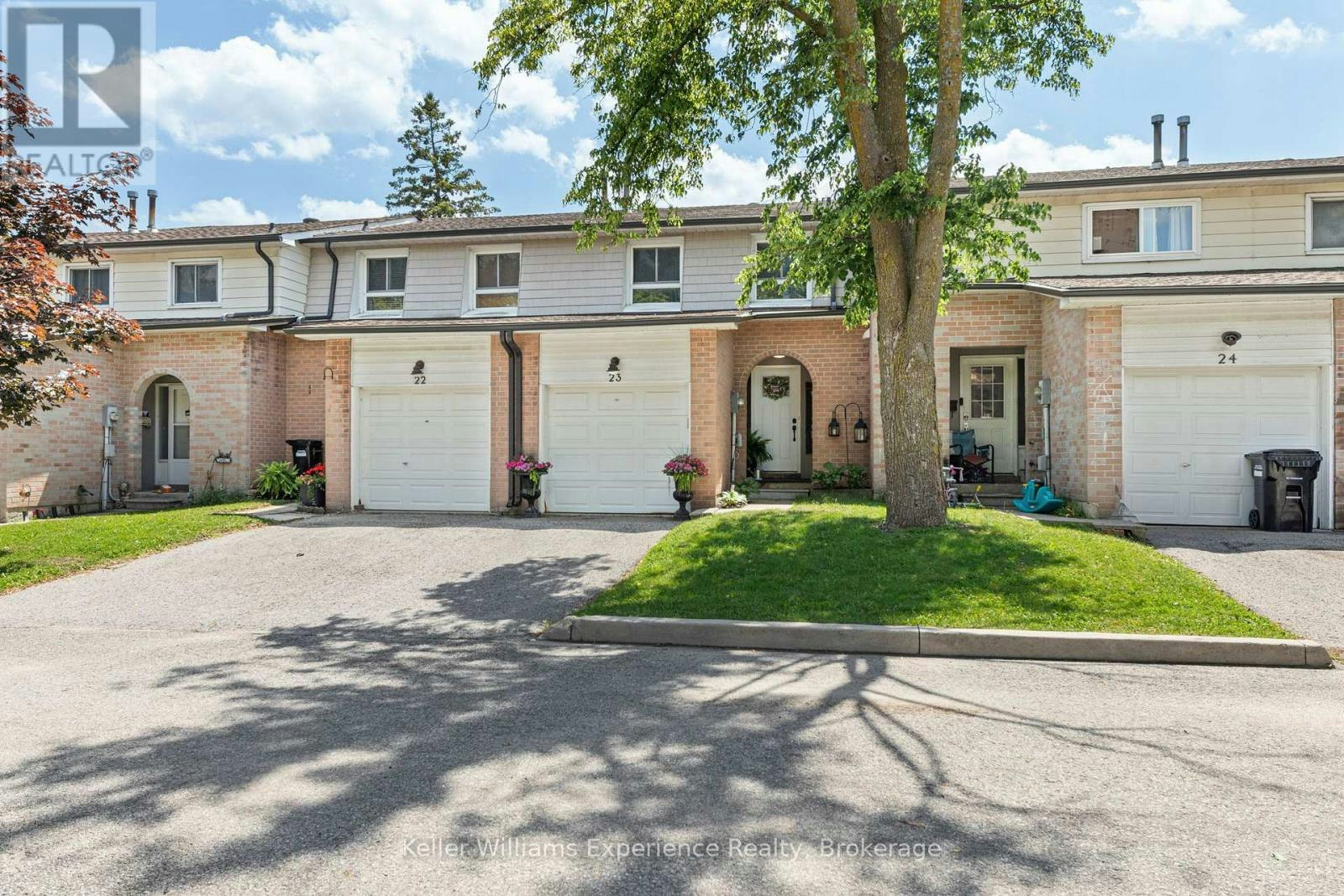 23-2 Bernick Drive, Barrie, ON, L4M 5K4