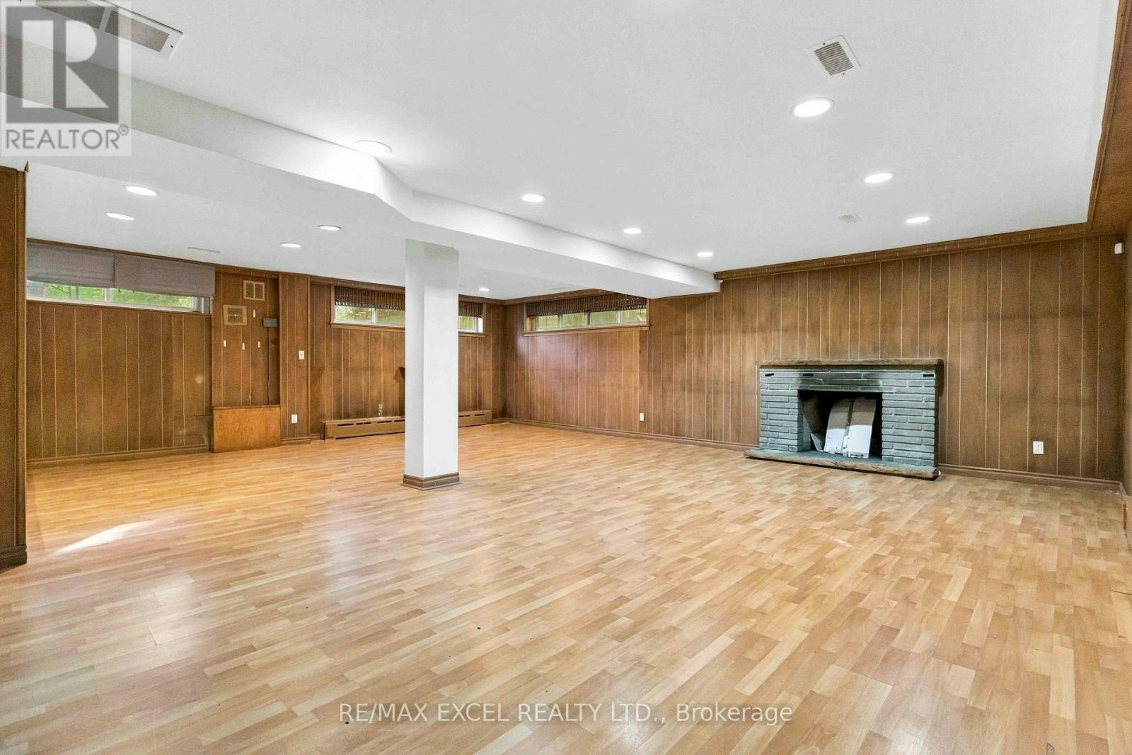 20 Oxbow Road, Toronto, ON, M3B 2A2 - 23