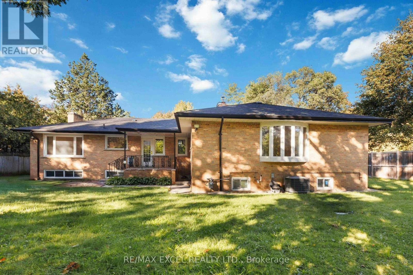 20 Oxbow Road, Toronto, ON, M3B 2A2 - 30