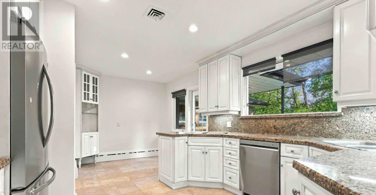 20 Oxbow Road, Toronto, ON, M3B 2A2 - 10