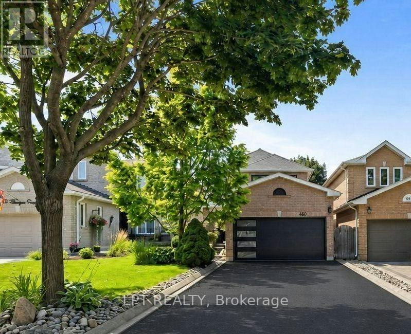 416 Flanagan Court, Newmarket, ON, L3X 2E9
