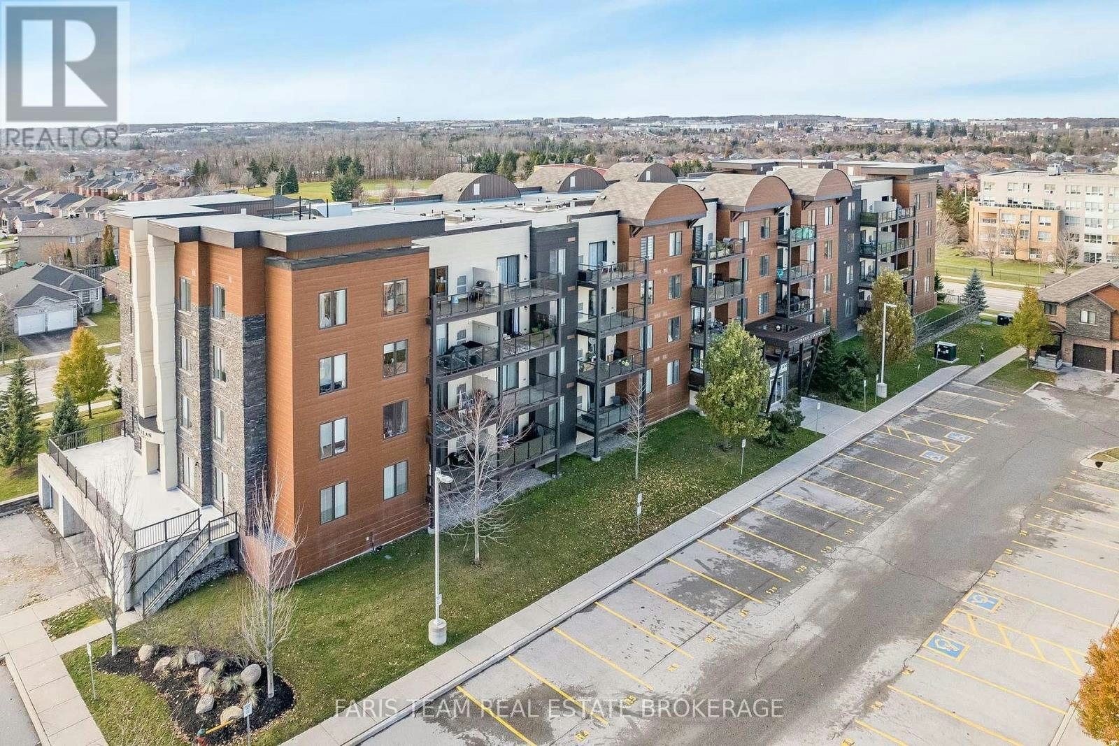207-100 Dean Avenue, Barrie, ON, L9J 0H1