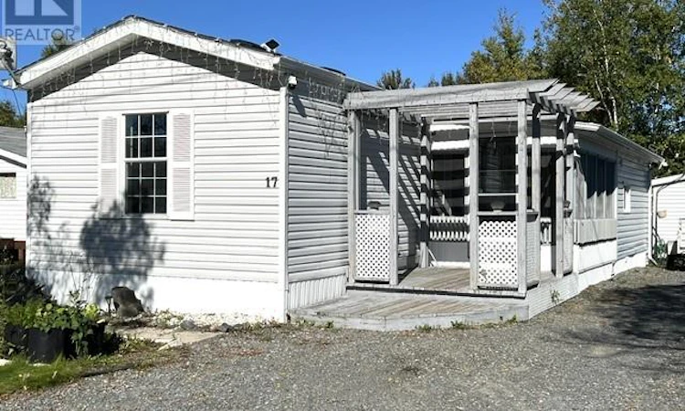 17 Dryden Road W