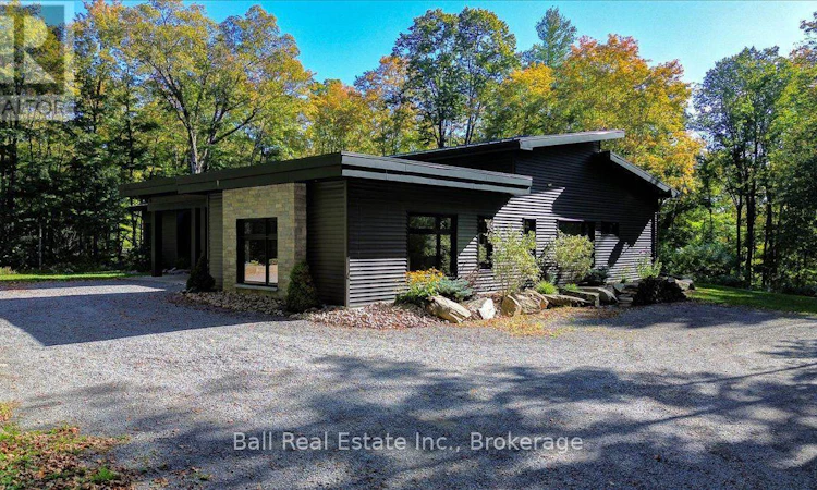 95 Woodland Road