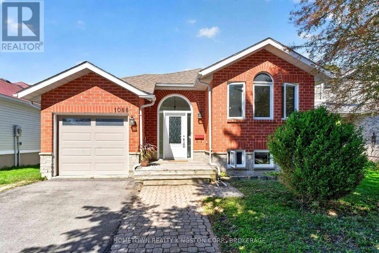 1088 Acadia Drive, Kingston, ON, K7M 8V7