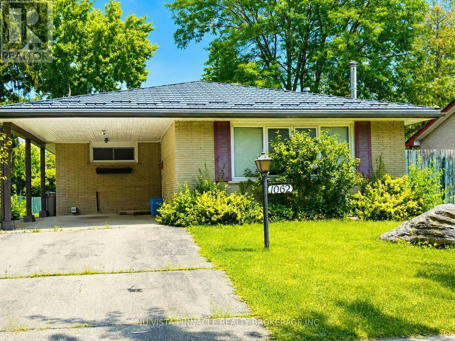 1062 Apache Road, London, ON, N5V 2W3