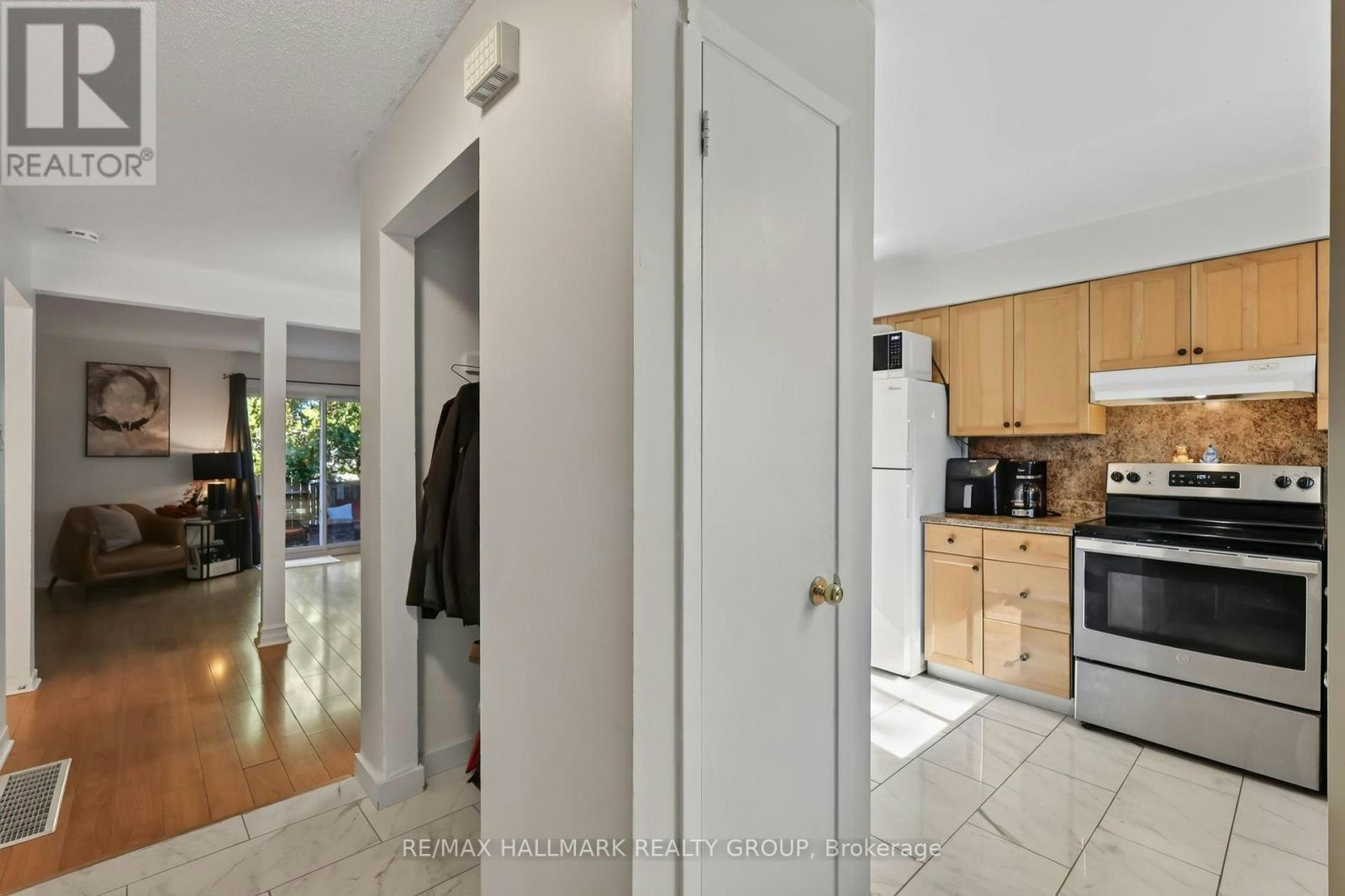 6156 Brookside Lane, Ottawa, ON, K1C 2K7 - 8