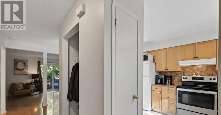 6156 Brookside Lane, Ottawa, ON, K1C 2K7 - 8