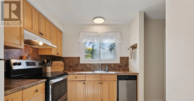 6156 Brookside Lane, Ottawa, ON, K1C 2K7 - 6