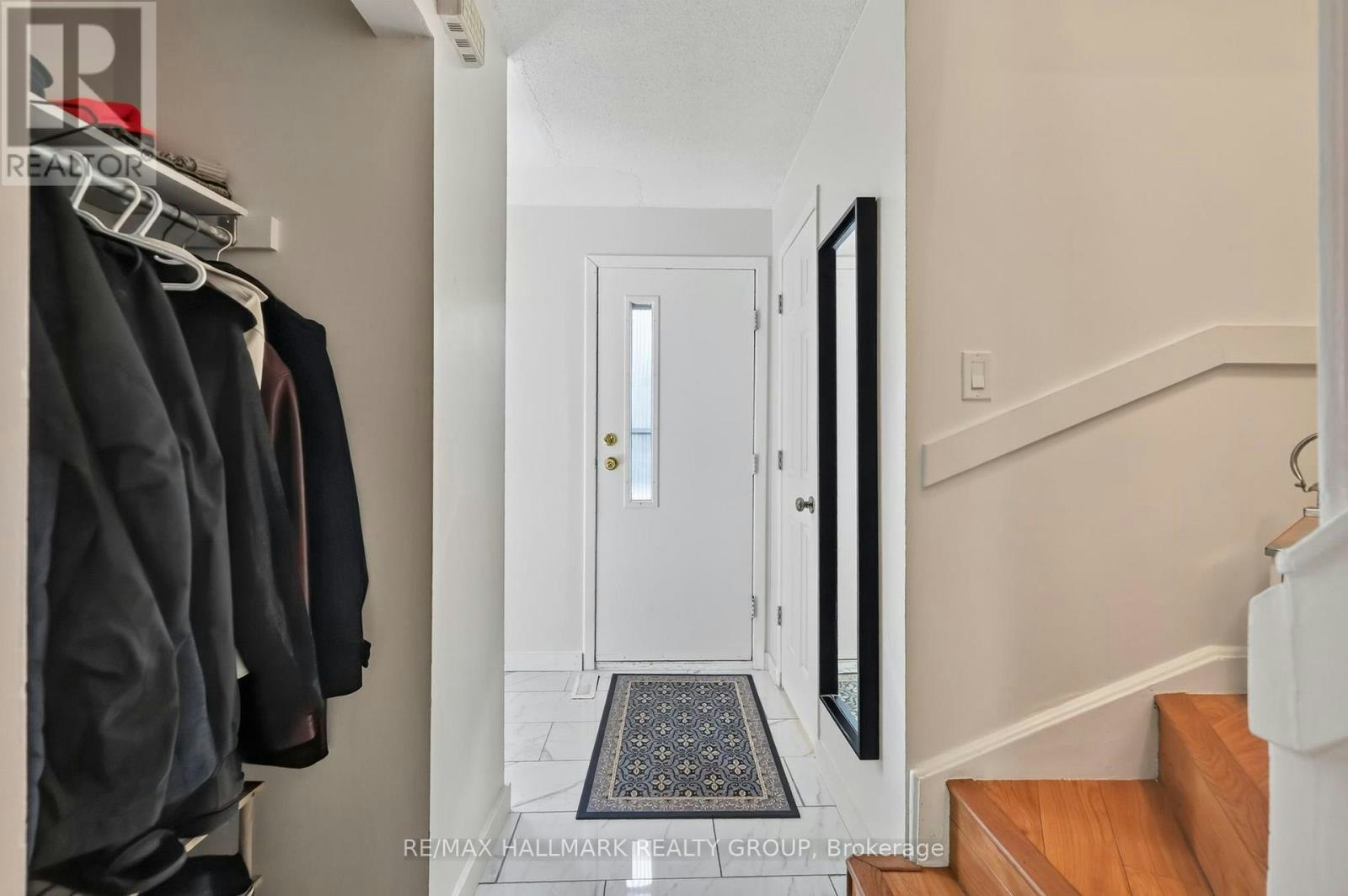 6156 Brookside Lane, Ottawa, ON, K1C 2K7 - 9