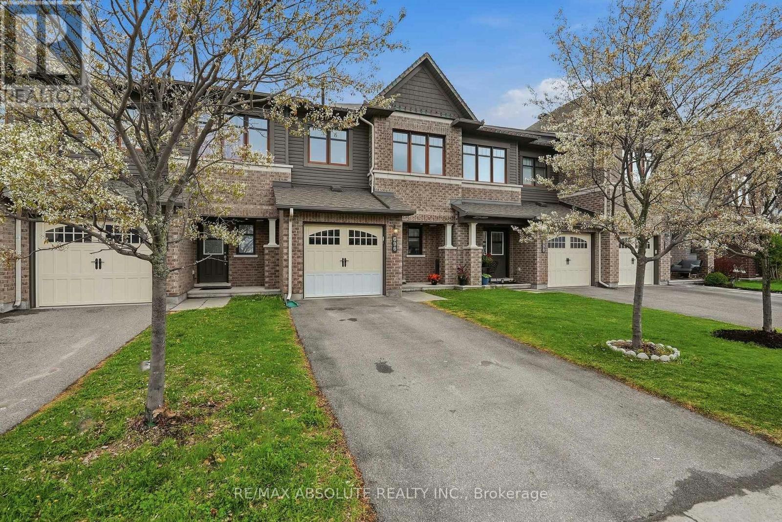 696 Trigorai Crescent, Ottawa, ON, K4A 1A8