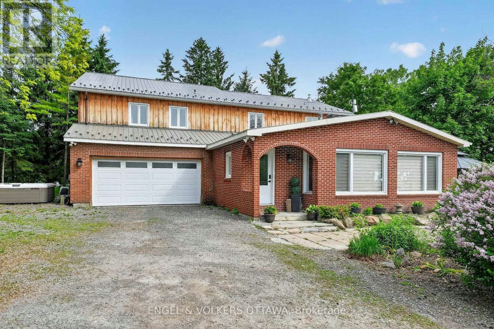 14120 13 County Road, Monkland, ON, K0A 1R0