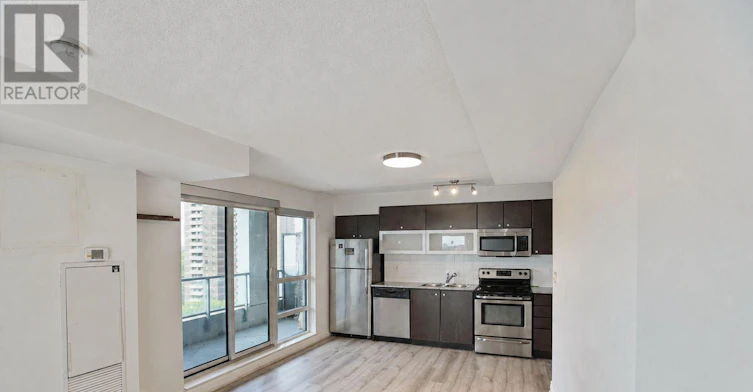 1105-2015 Sheppard Avenue E, Toronto, ON, M2J 0B3 - 6