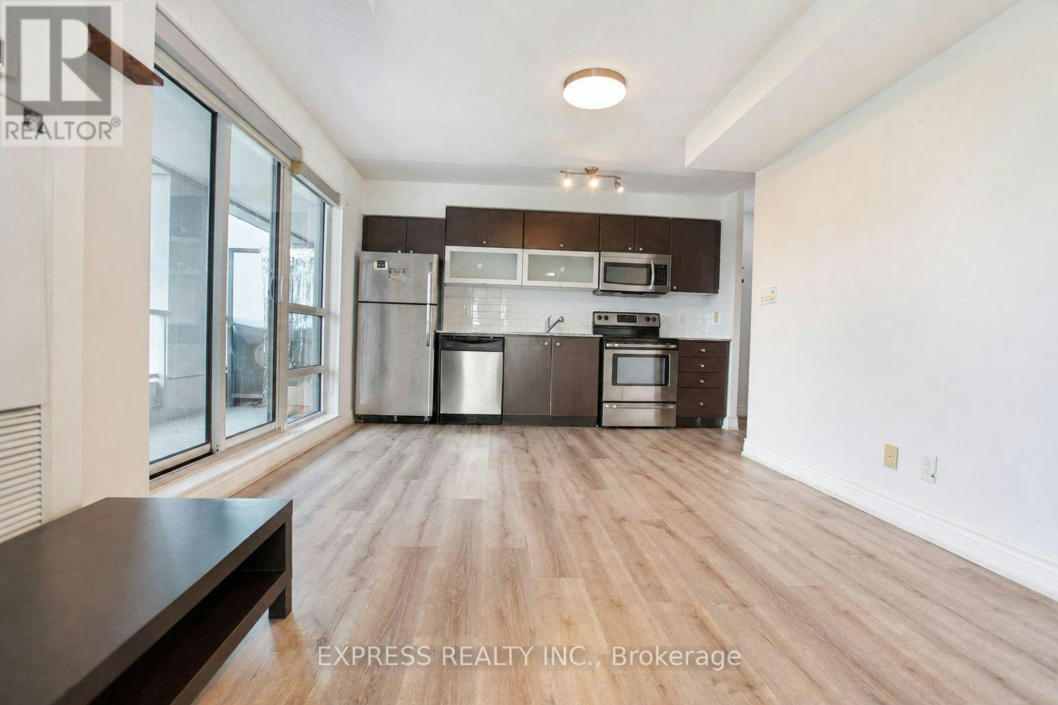 1105-2015 Sheppard Avenue E, Toronto, ON, M2J 0B3 - 11