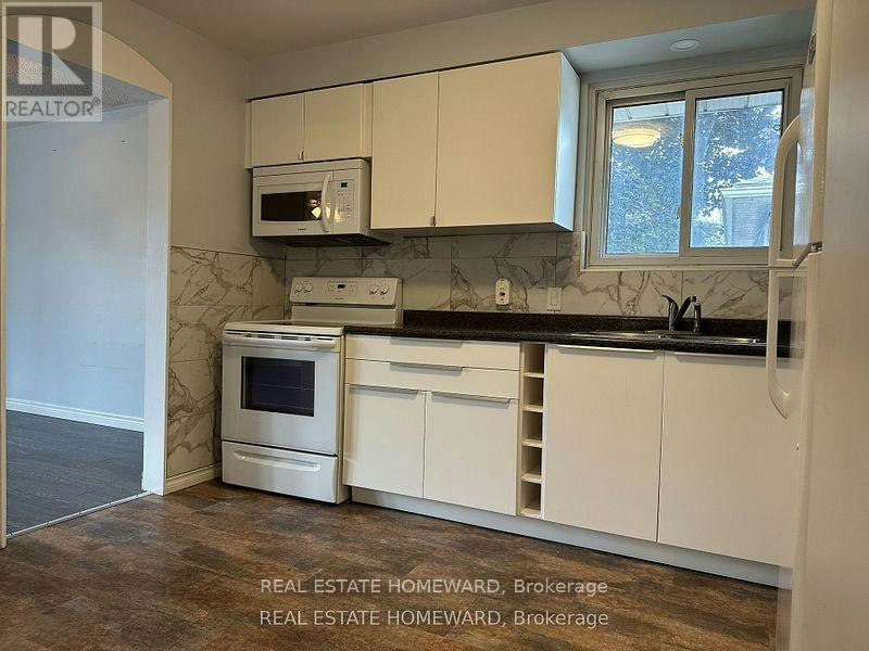 UPPER-511 Harris Court, Whitby, ON, L1N 3C6 - 3