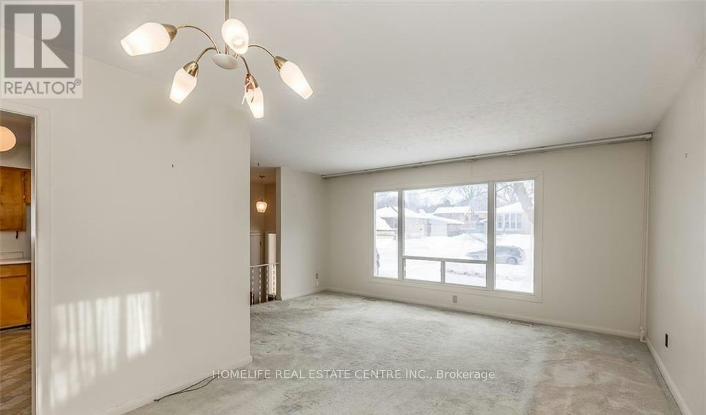UPSTAIRS-28 Pratt Road, Barrie, ON, L4M 2L1 - 10