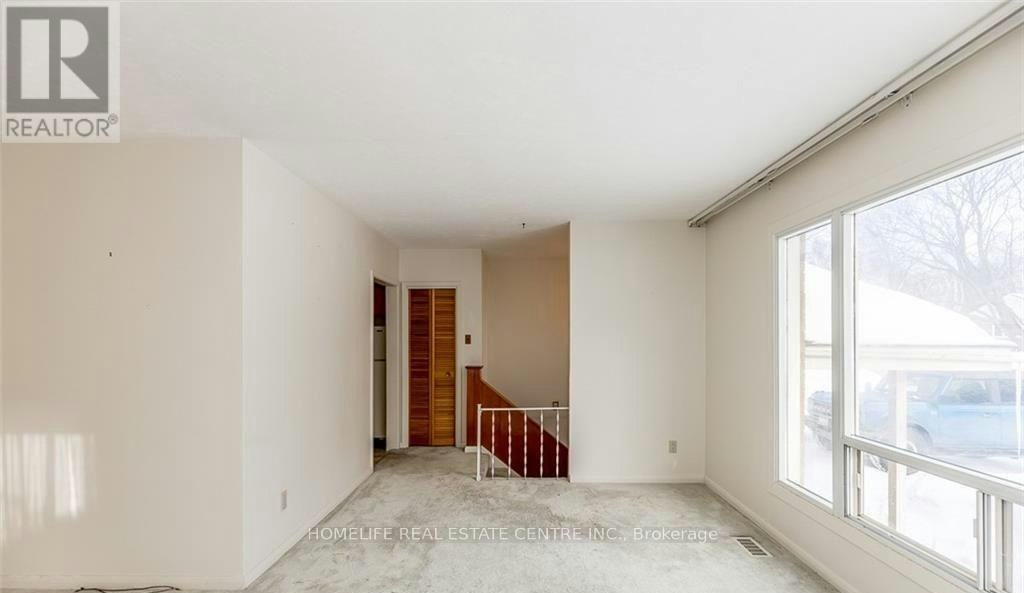 UPSTAIRS-28 Pratt Road, Barrie, ON, L4M 2L1 - 9