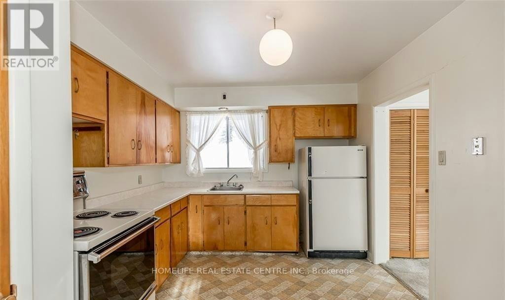 UPSTAIRS-28 Pratt Road, Barrie, ON, L4M 2L1 - 12