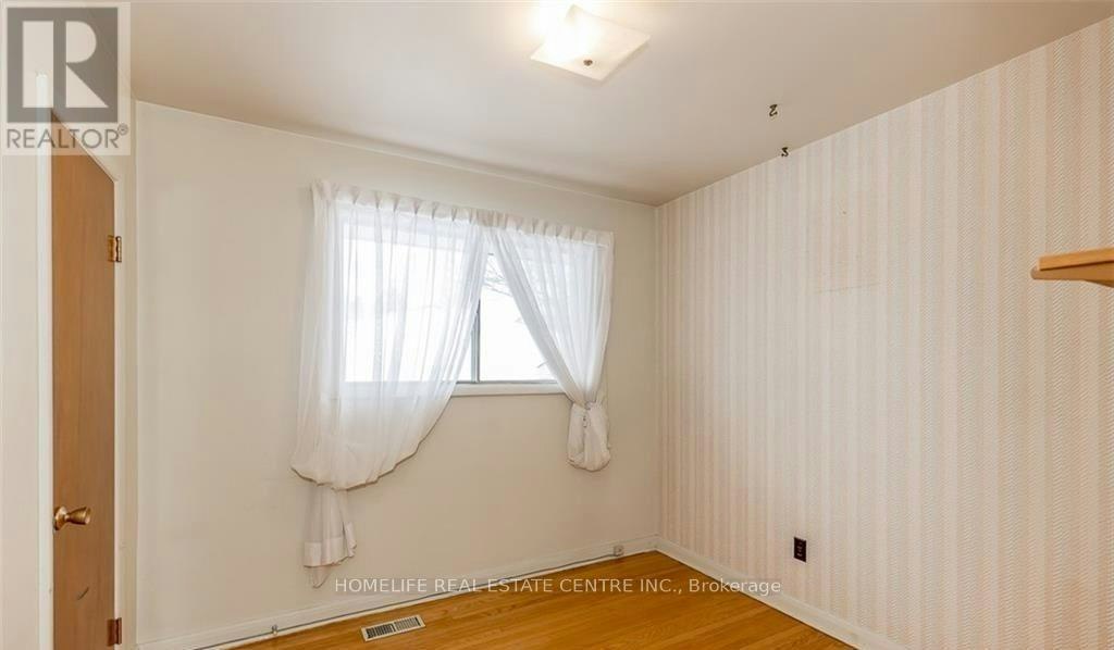 UPSTAIRS-28 Pratt Road, Barrie, ON, L4M 2L1 - 15