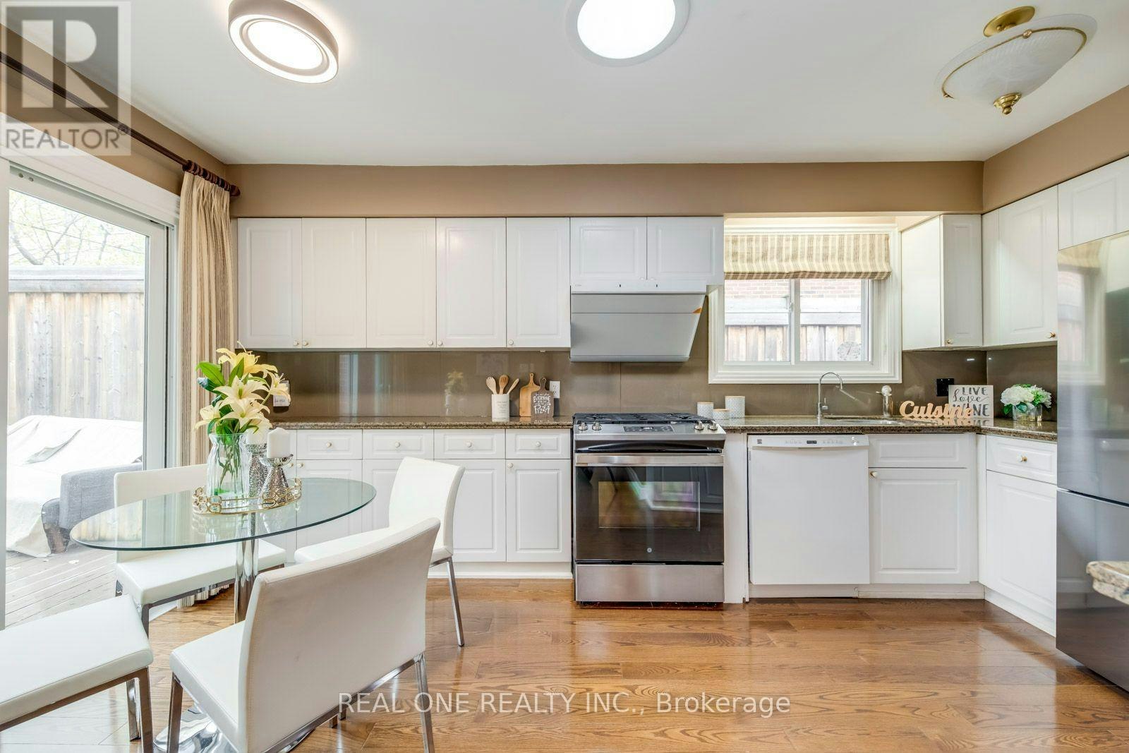1246 Landfair Crescent, Oakville, ON, L6H 2N3 - 16