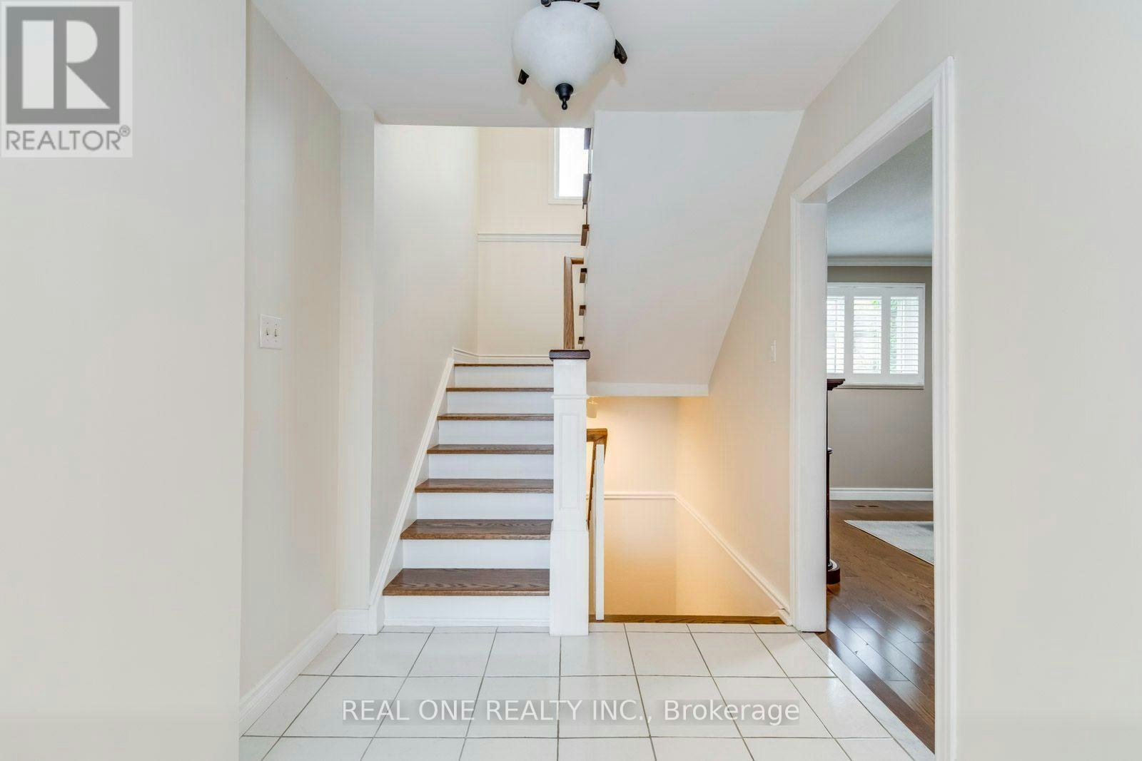 1246 Landfair Crescent, Oakville, ON, L6H 2N3 - 22