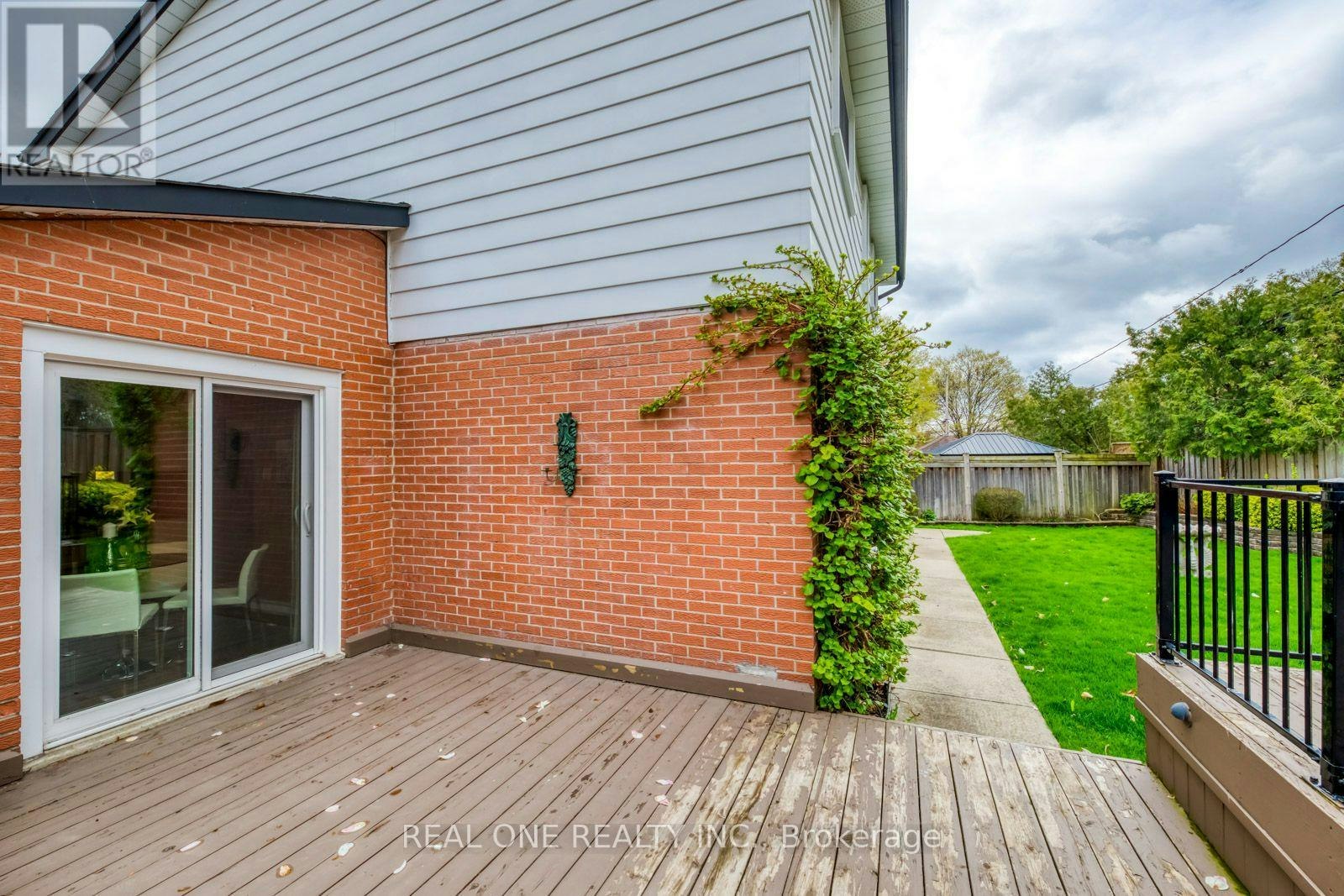 1246 Landfair Crescent, Oakville, ON, L6H 2N3 - 45