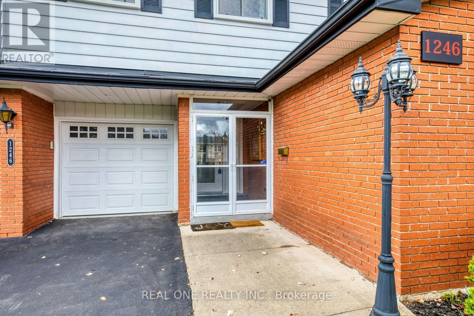 1246 Landfair Crescent, Oakville, ON, L6H 2N3 - 5