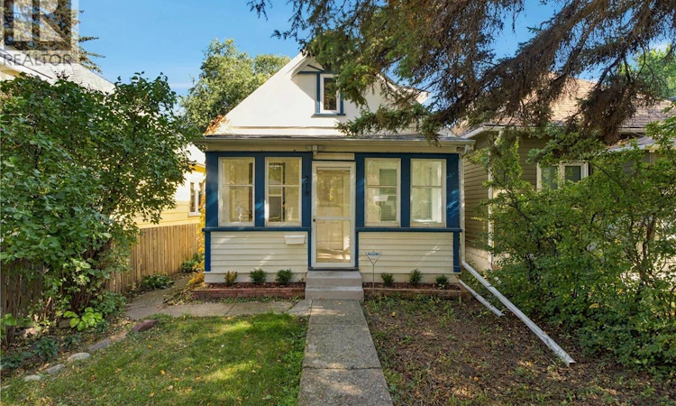 218 G Avenue N