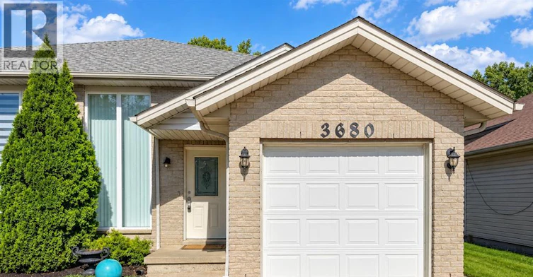 3680 Holburn, Windsor, ON, N9E 4T3