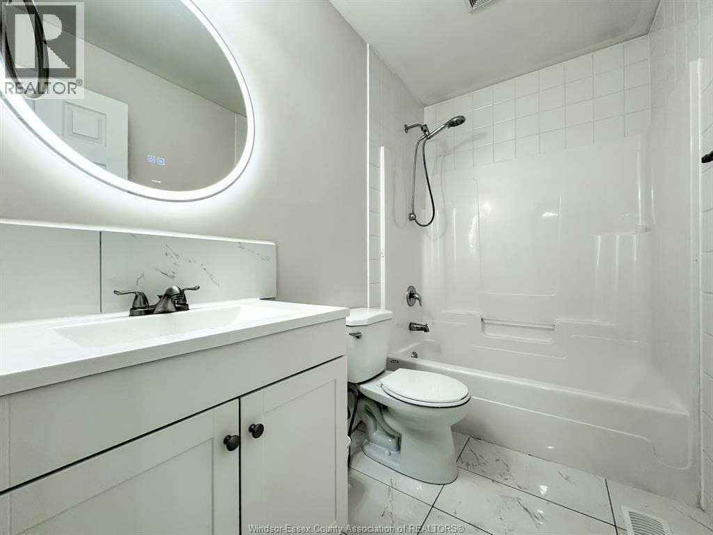 3680 Holburn, Windsor, ON, N9E 4T3 - 5