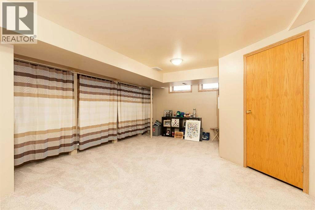 44 Lakhota Road W, Lethbridge, AB, T1K 6J1 - 25