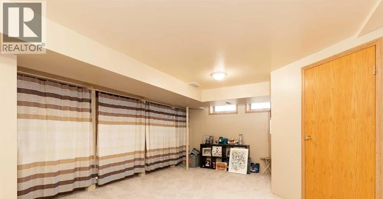 44 Lakhota Road W, Lethbridge, AB, T1K 6J1 - 25