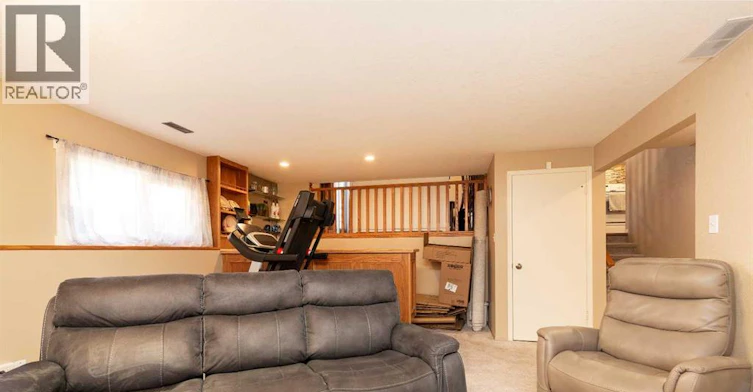 44 Lakhota Road W, Lethbridge, AB, T1K 6J1 - 22