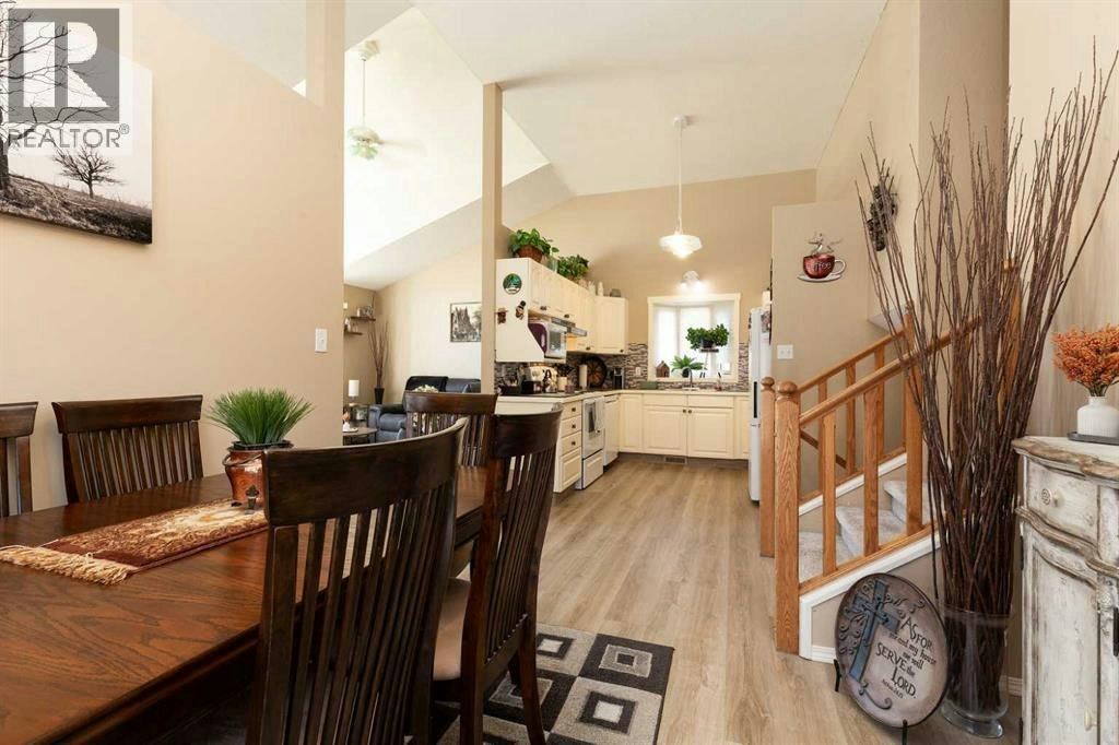 44 Lakhota Road W, Lethbridge, AB, T1K 6J1 - 10