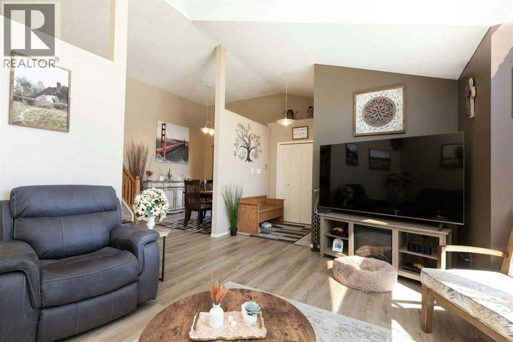 44 Lakhota Road W, Lethbridge, AB, T1K 6J1 - 6