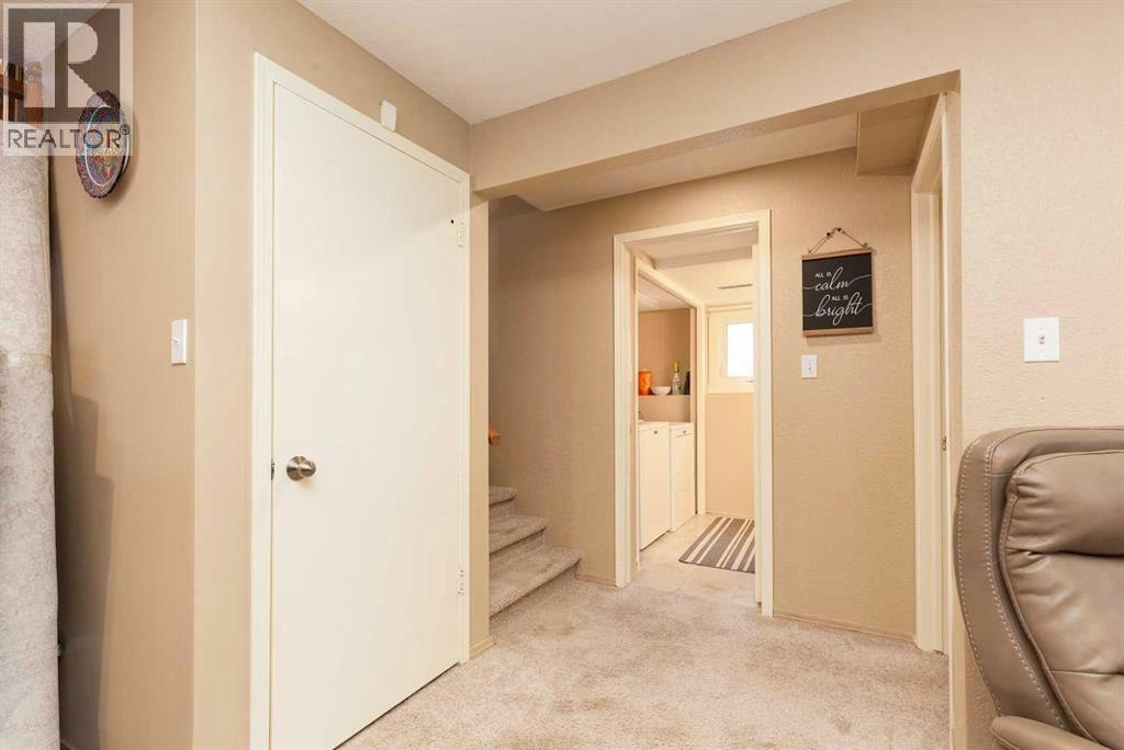 44 Lakhota Road W, Lethbridge, AB, T1K 6J1 - 18
