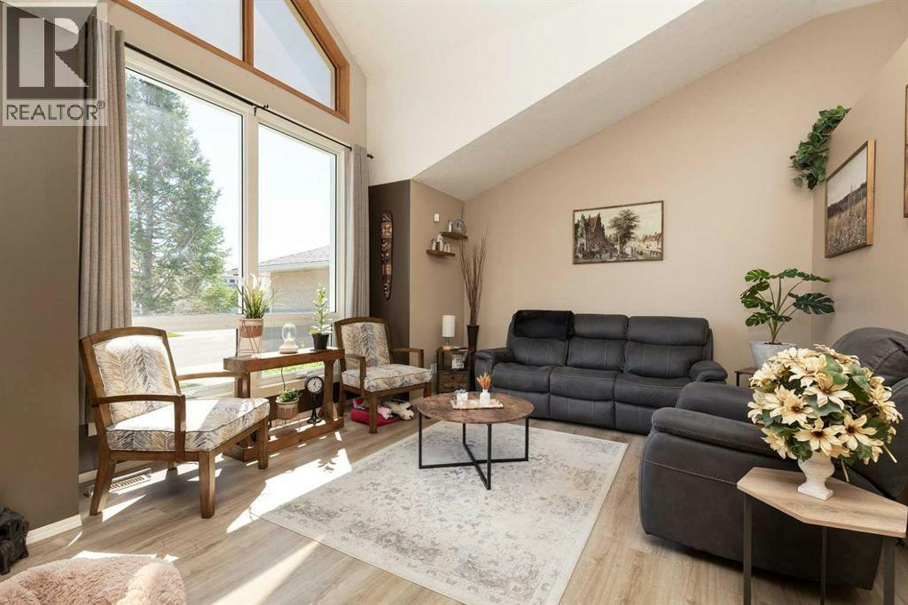 44 Lakhota Road W, Lethbridge, AB, T1K 6J1 - 5